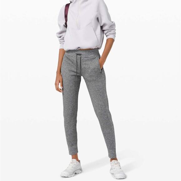 Lululemon Engineered Warmth Jogger Graphite Grey Women's Size 12 - Picture 1 of 6